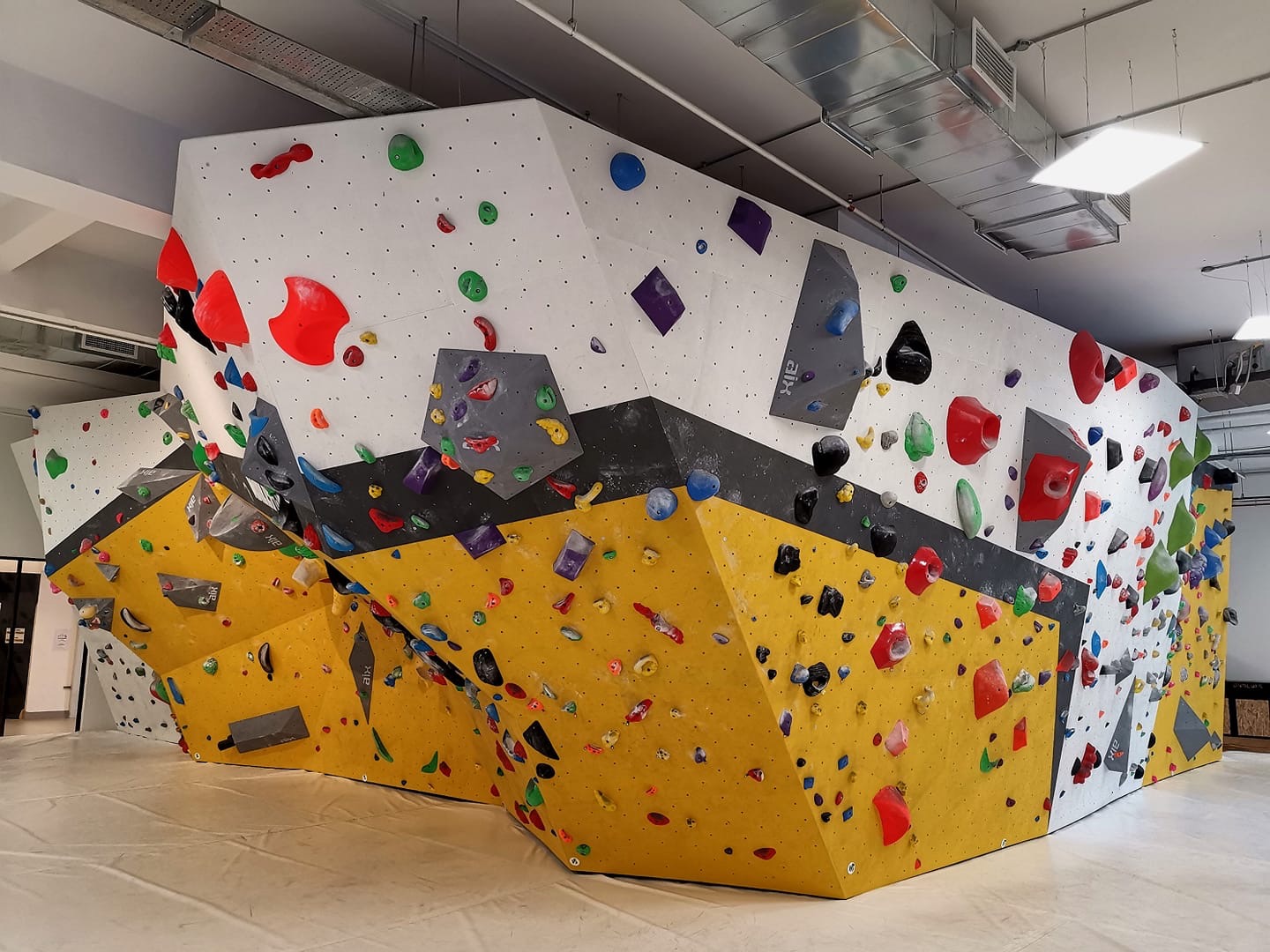 Bouldering Wall